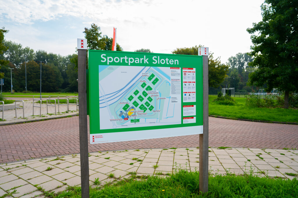 Wayfinding buiten op sportparken